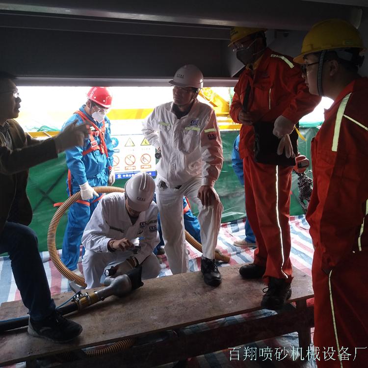 回收循环喷砂机加工现场02.jpg